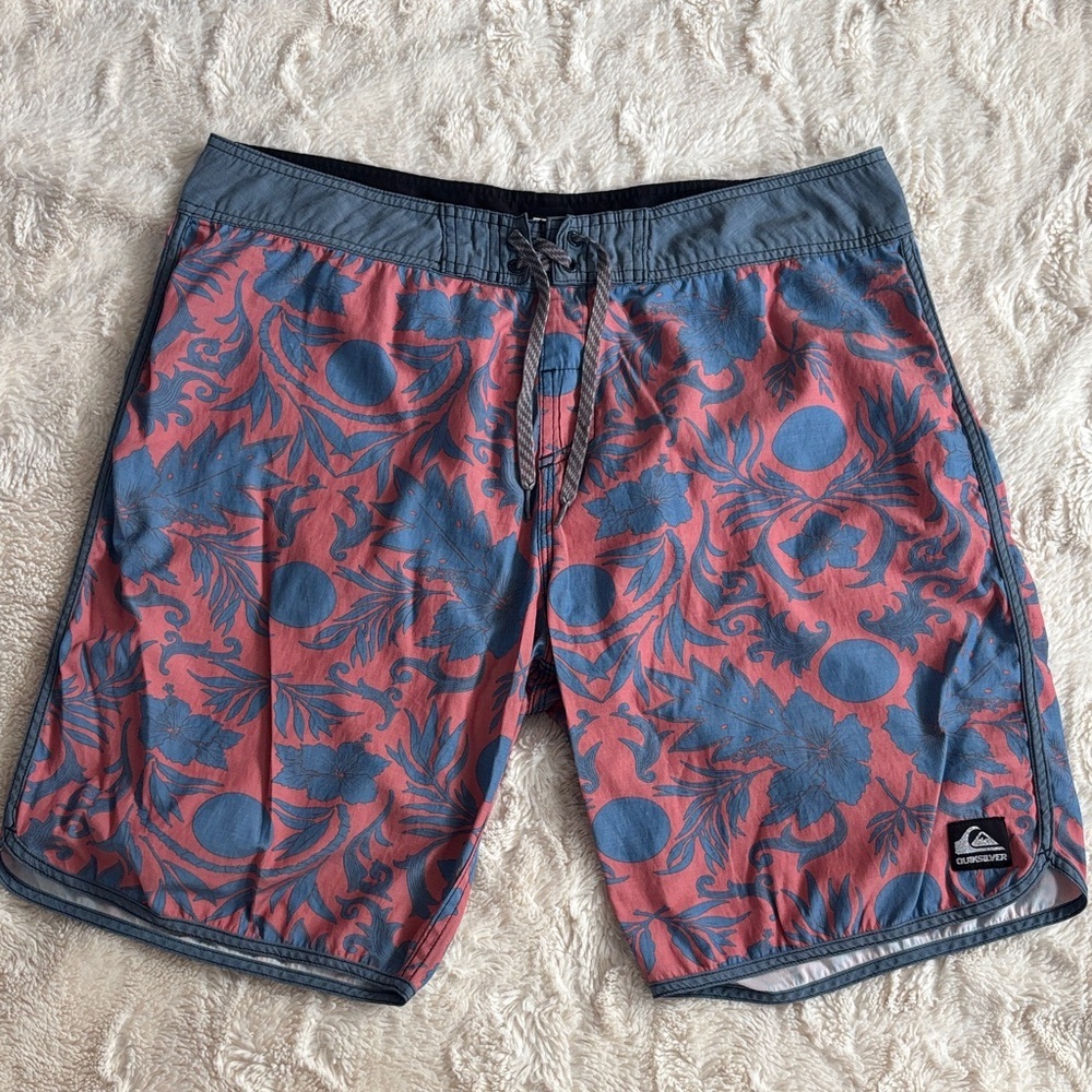 Quiksilver Blue & Red Floral Board Shorts Size 36
